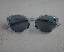 画像をギャラリービューアに読み込む, OWL MILS / Izanami