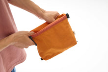 画像をギャラリービューアに読み込む, FD Pouch M
