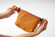 画像をギャラリービューアに読み込む, FD Pouch M
