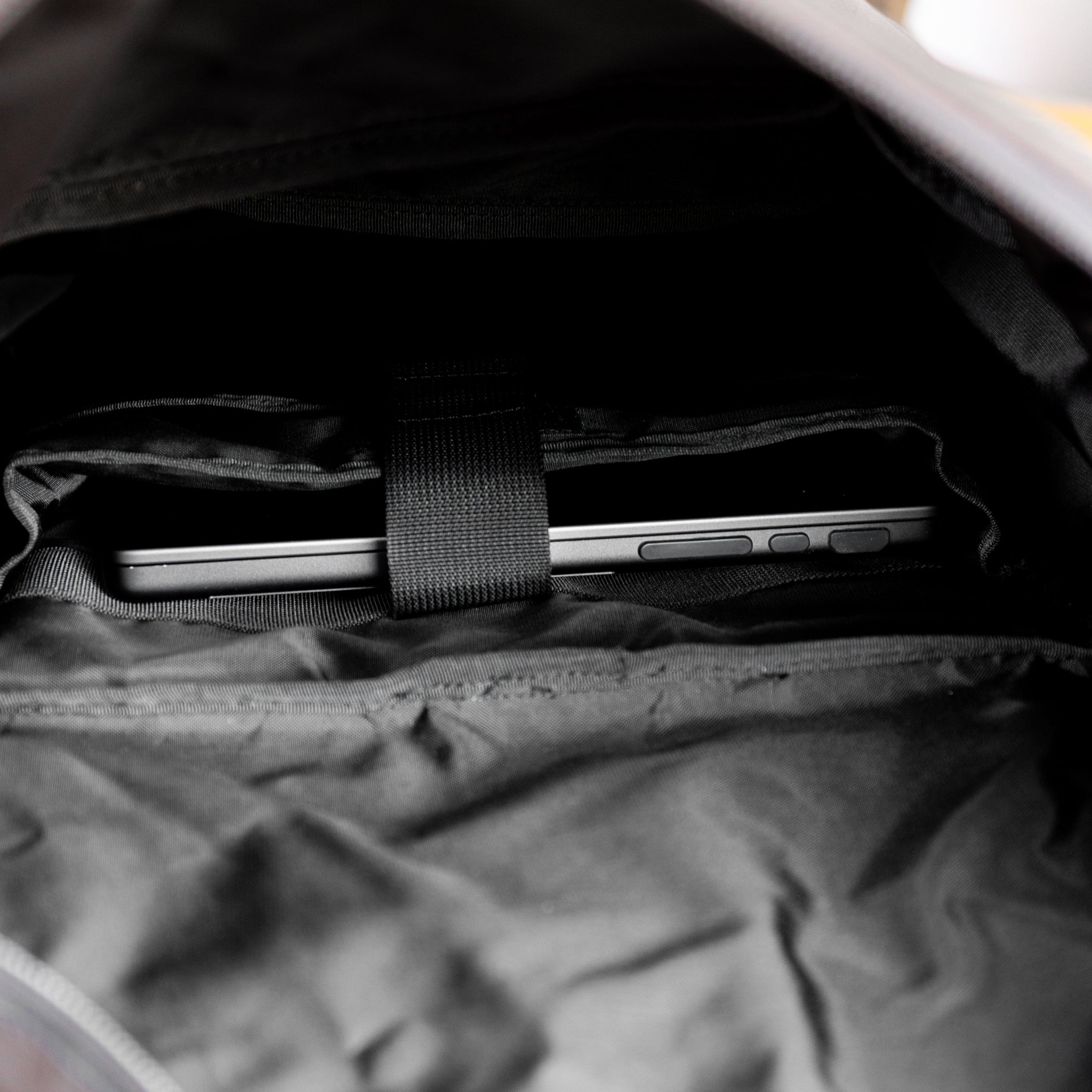 0/0 back pack ブラック – LOG