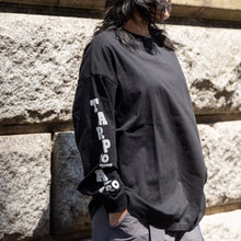 画像をギャラリービューアに読み込む, TARP to TARP / Long Sleeve logo T
