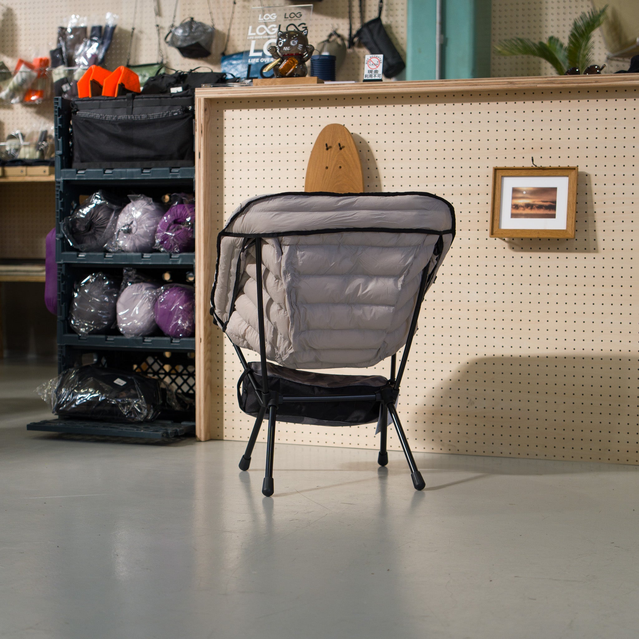 CHAIR JACKET Chair One (re) ver – LOG