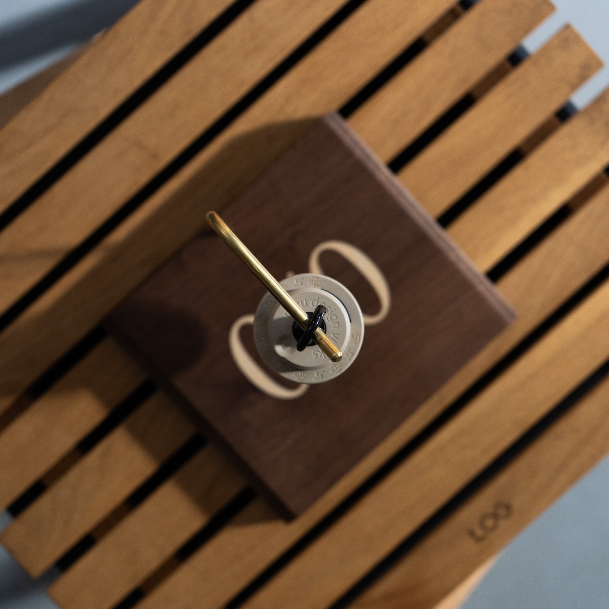 j unique wood × neru design worksランタンスタンド – LOG
