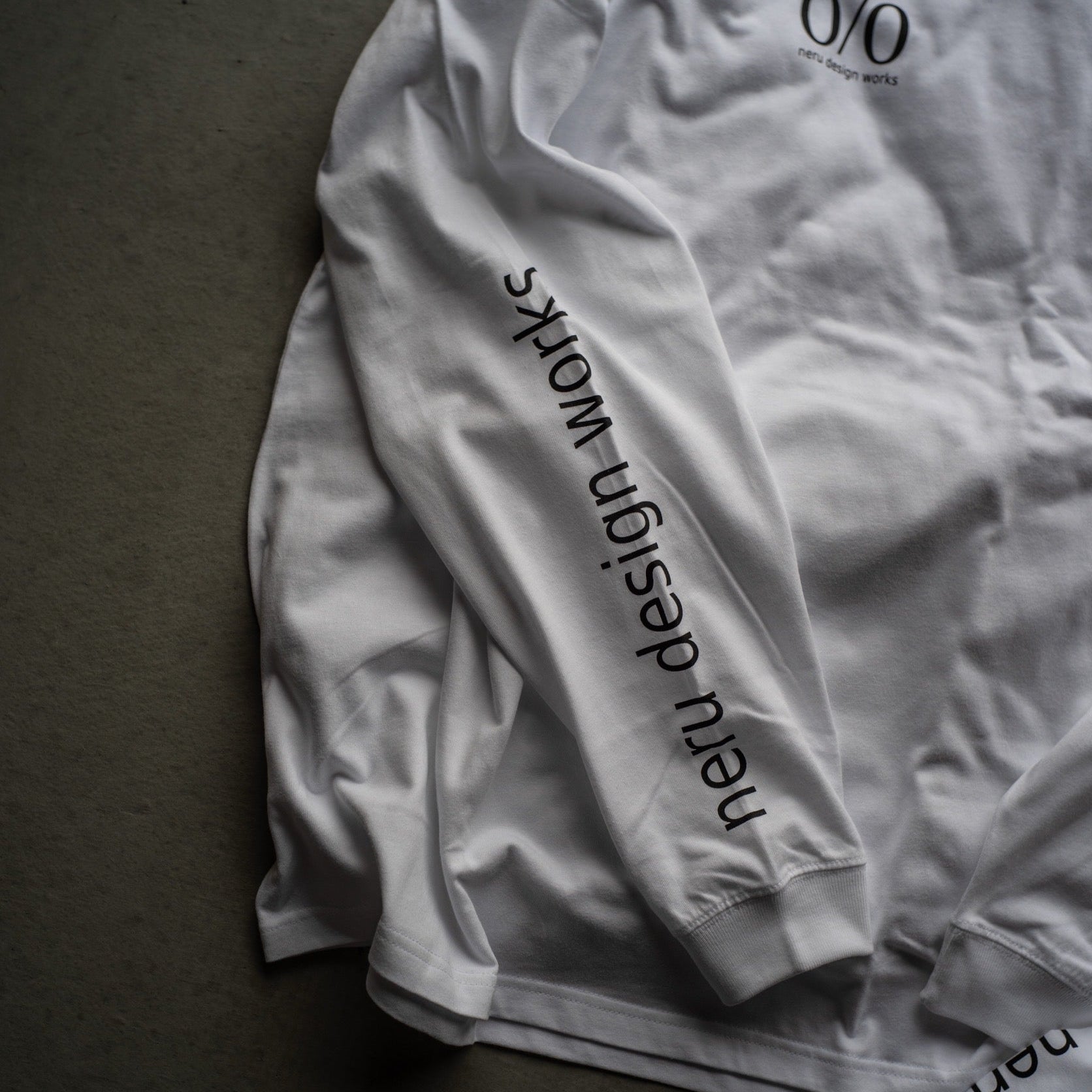 cave ロングTシャツ – LOG