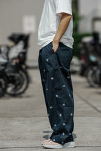 画像をギャラリービューアに読み込む, Woven scout pants
