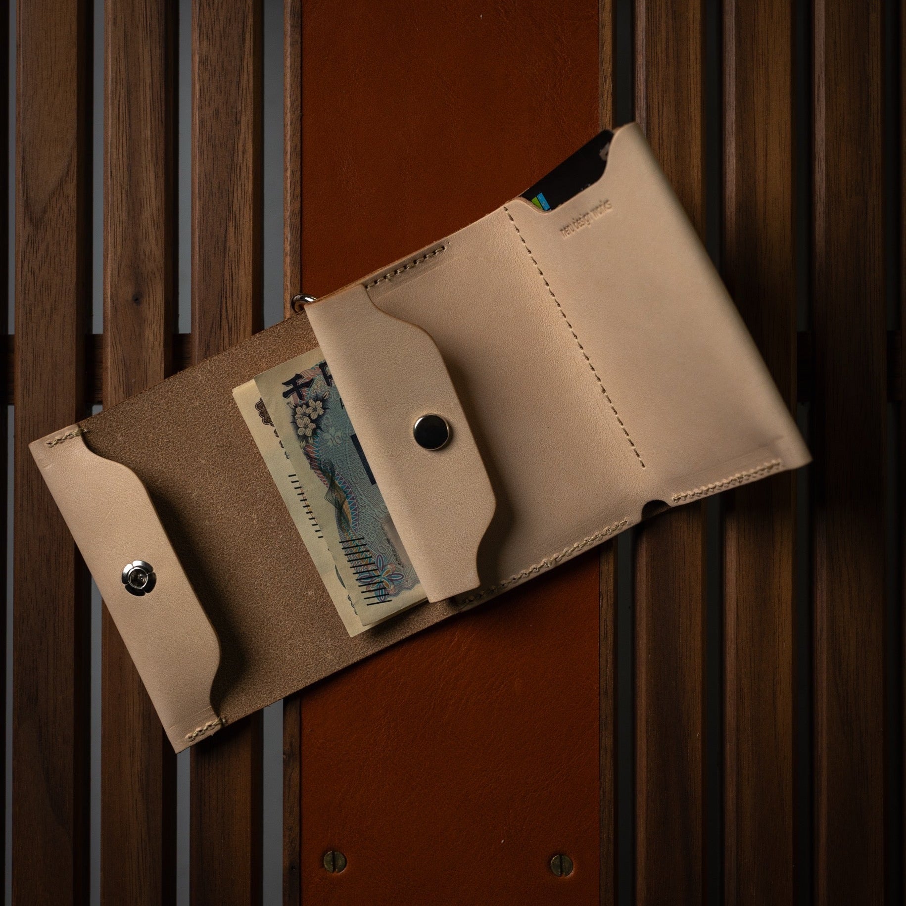 Leather mini wallet – LOG