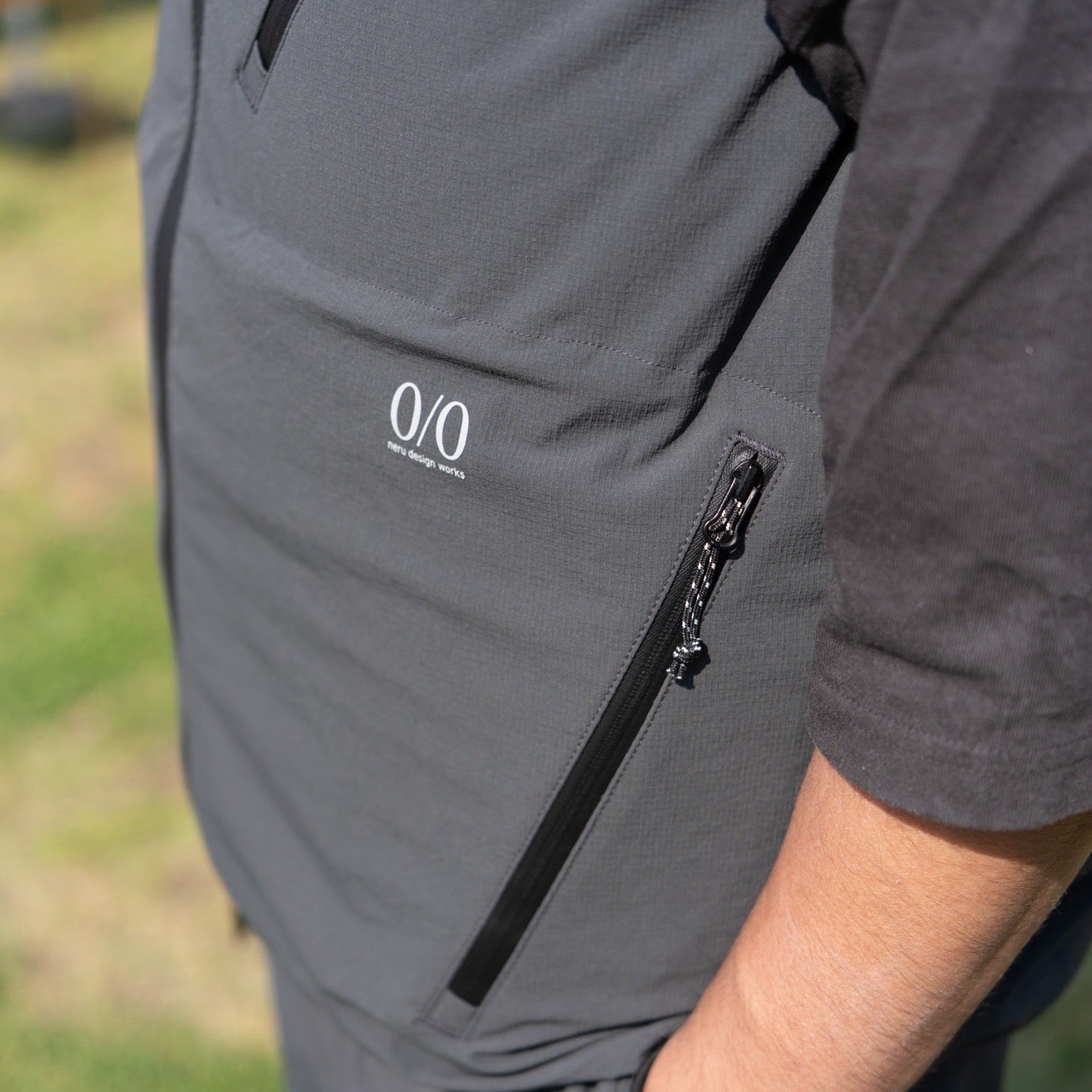 受注商品＞AIR UTILITY VEST – LOG