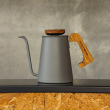 画像をギャラリービューアに読み込む, PROLOG x TARPtoTARP  Wooden Wear  for Coffee kettle.
