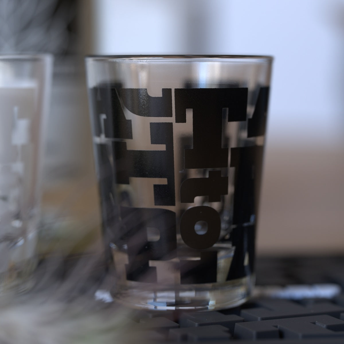 TARP GLASS -Shot- / Black & White set – LOG