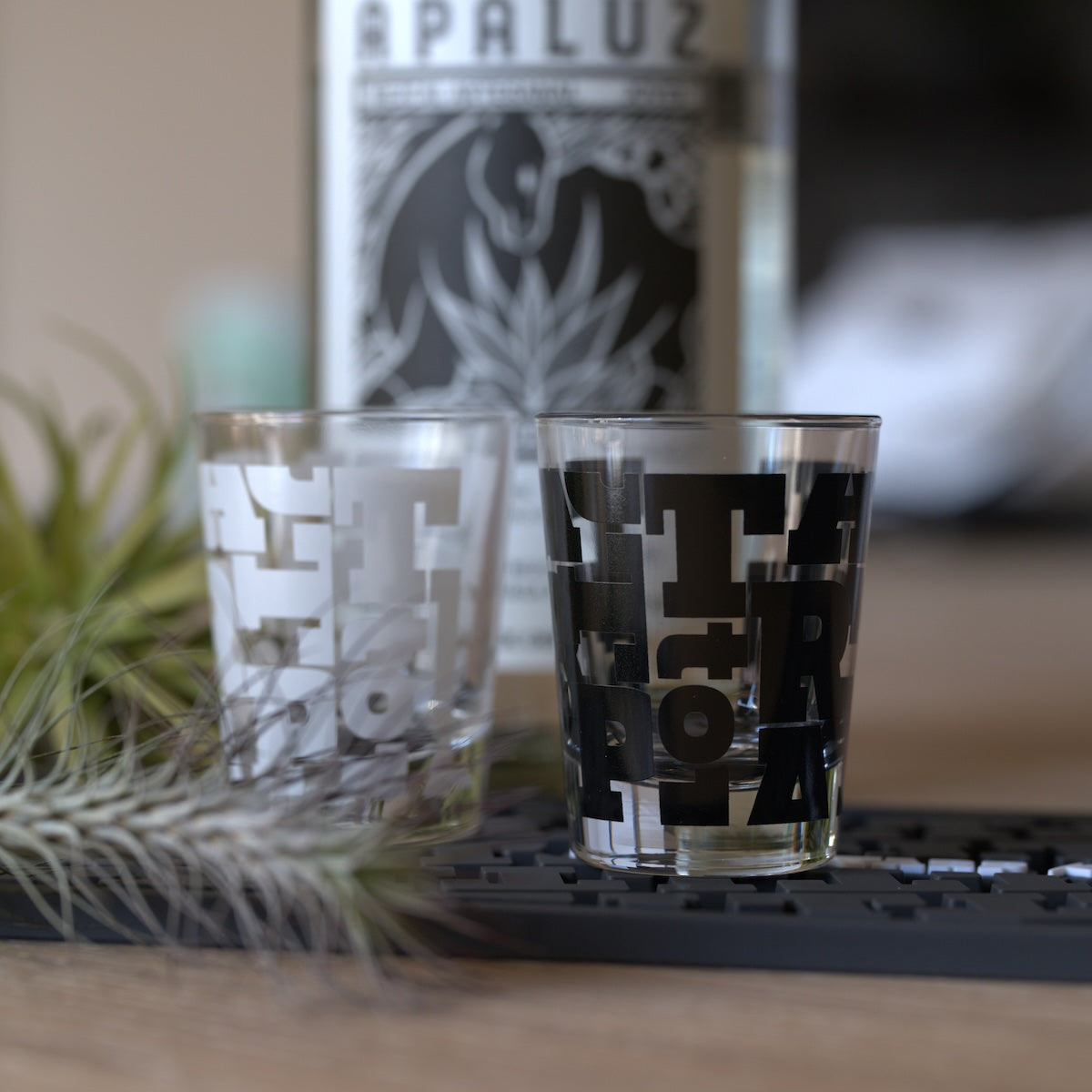 TARP GLASS -Shot- / Black & White set – LOG