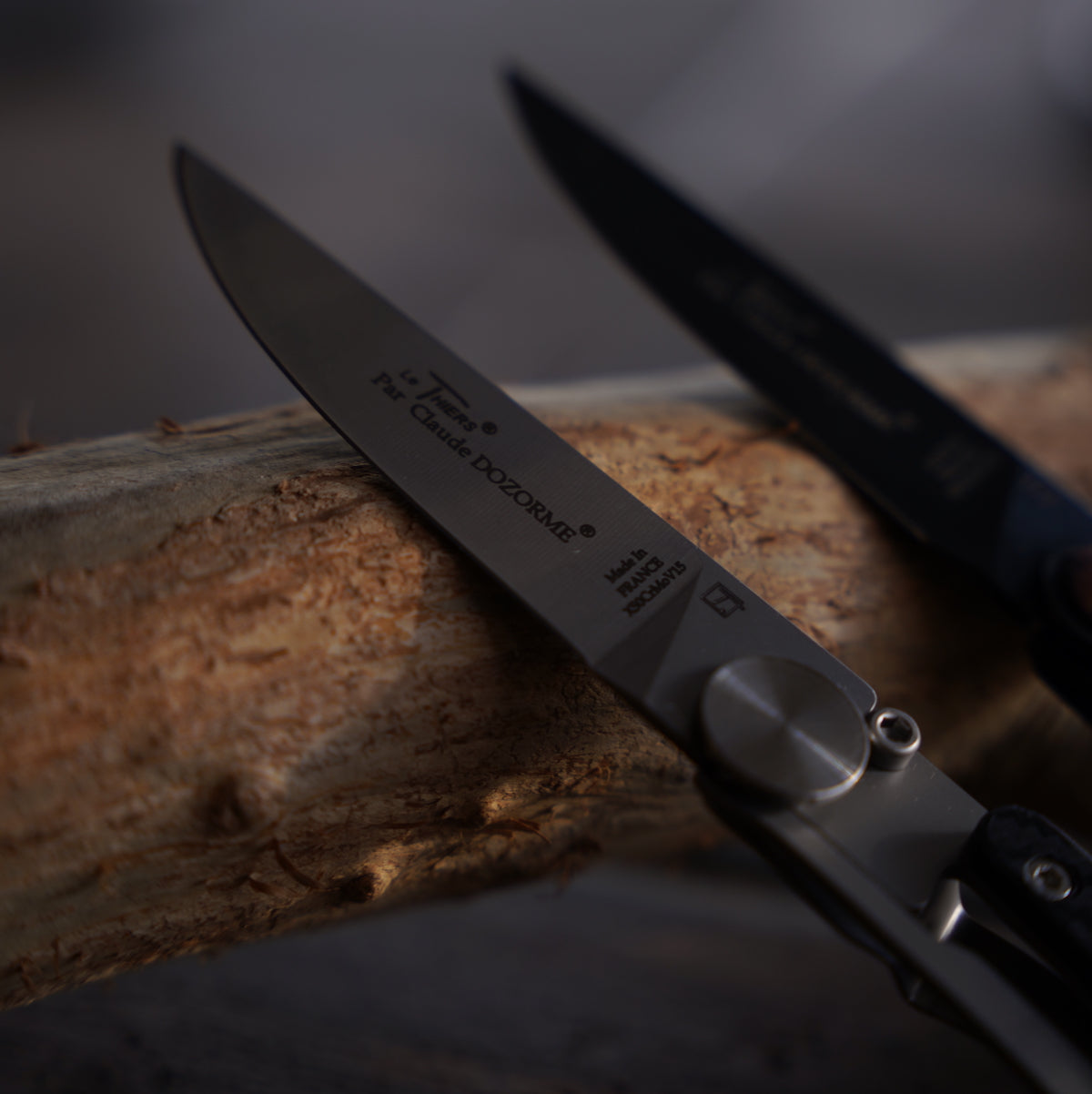 CLAUDE DOZORME POCKET KNIFE Carbon Silver – LOG