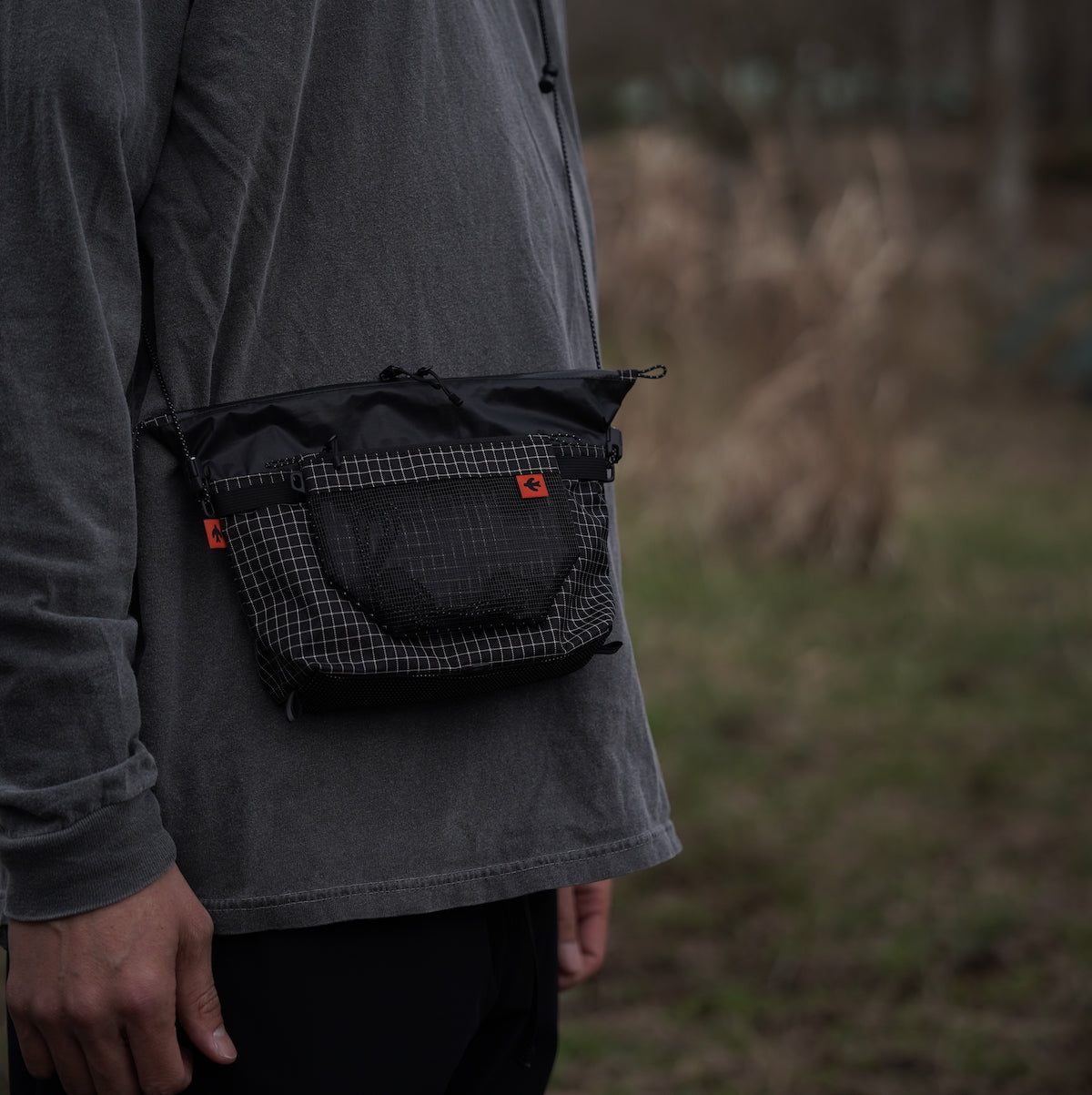 【新品未使用】TAR(P)MENT HOUR Sacoche BLACK TAR(P)MENT HOUR Sacoche 4L 胸前包25SS